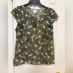 Liz Claiborne Olive Leaf Print Short Sleeve Top with Tie Front and Ruffles